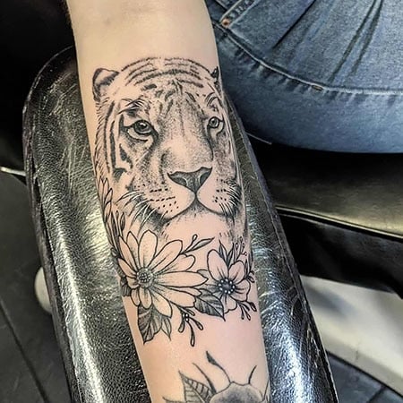 Tatuaje de flor de tigre