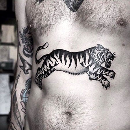 Tatuaje de tigre volador