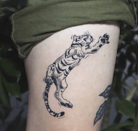 Tatuaje de tigre volador