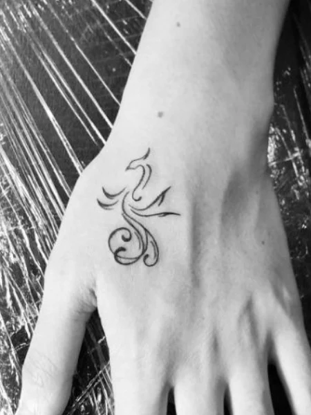 Tatuaje de la mano de Phoenix